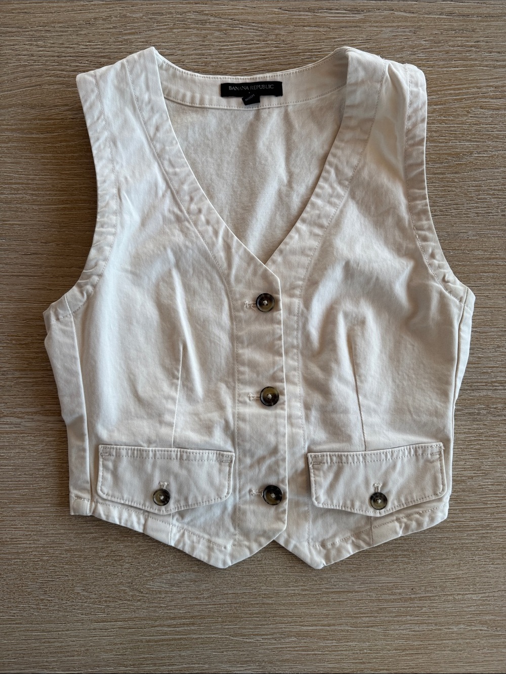 Banana Republic Women's Cream Button-Front Crop Vest